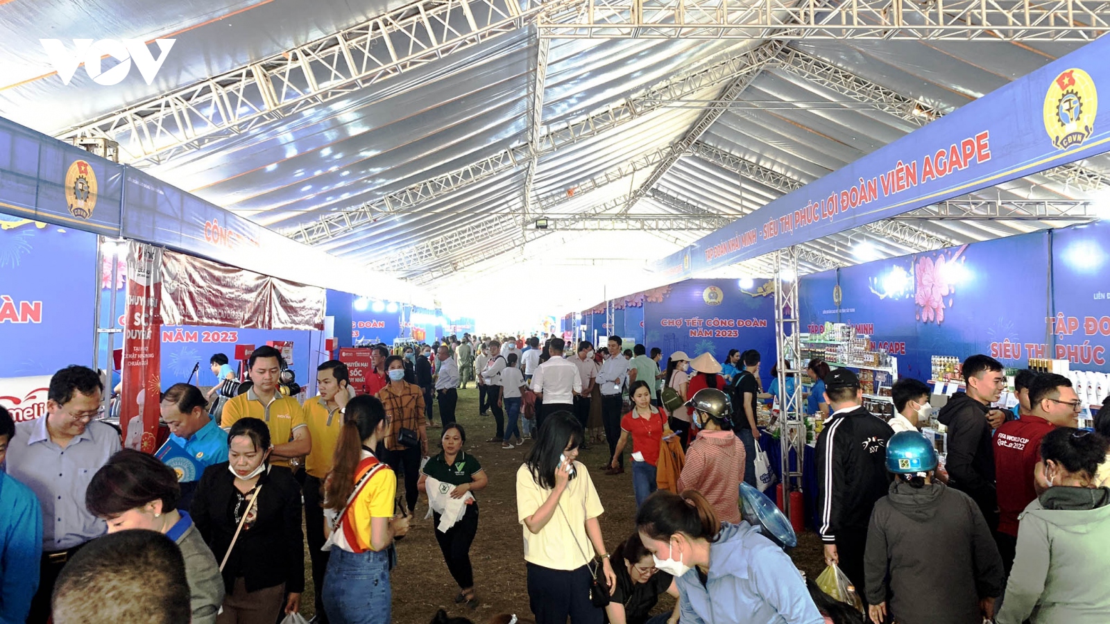 Tây Ninh khai mạc Chợ tết Công đoàn với 10.000 người tham gia